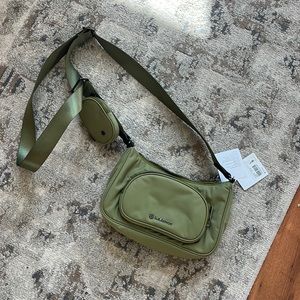 Lululemon crossbody